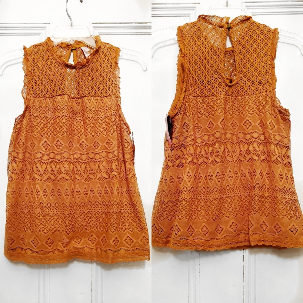 Lace High neck sleeveless top geometric print